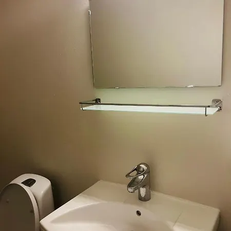 Room/apartment *